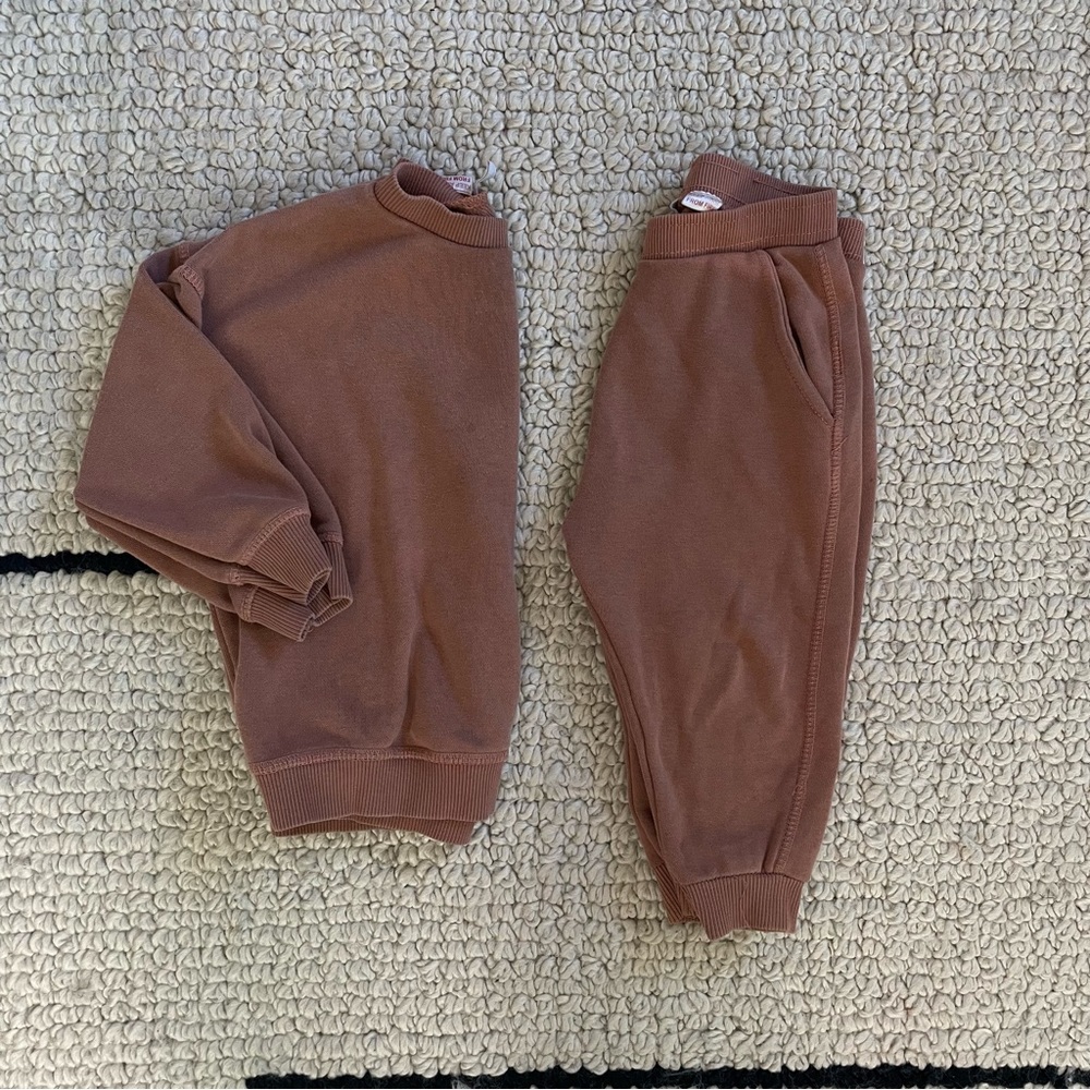 Zara Kid’s Matching Sweatsuit, Size 2-3